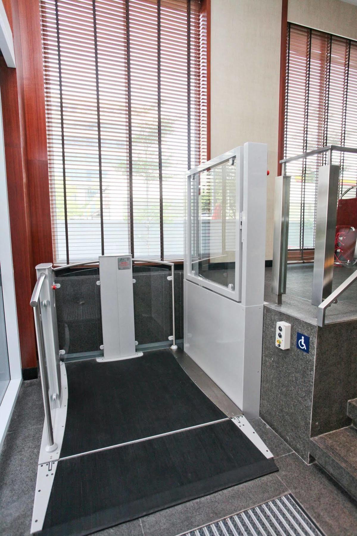 Hotel Aqueen Paya Lebar Singapur